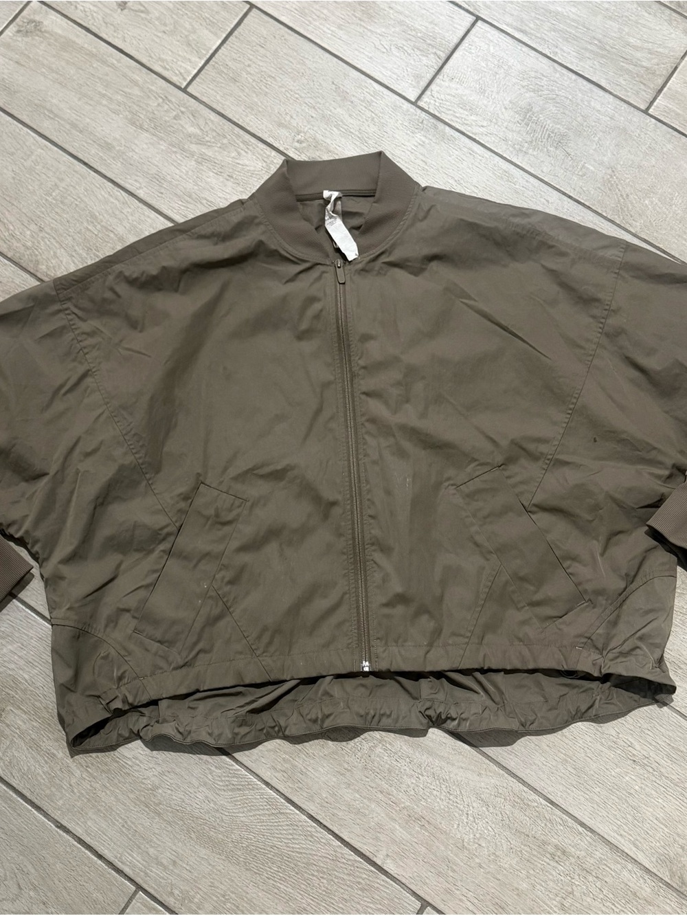 LULULEMON Lightweight Hem-Cinch Bomber Jacket size M olive green
